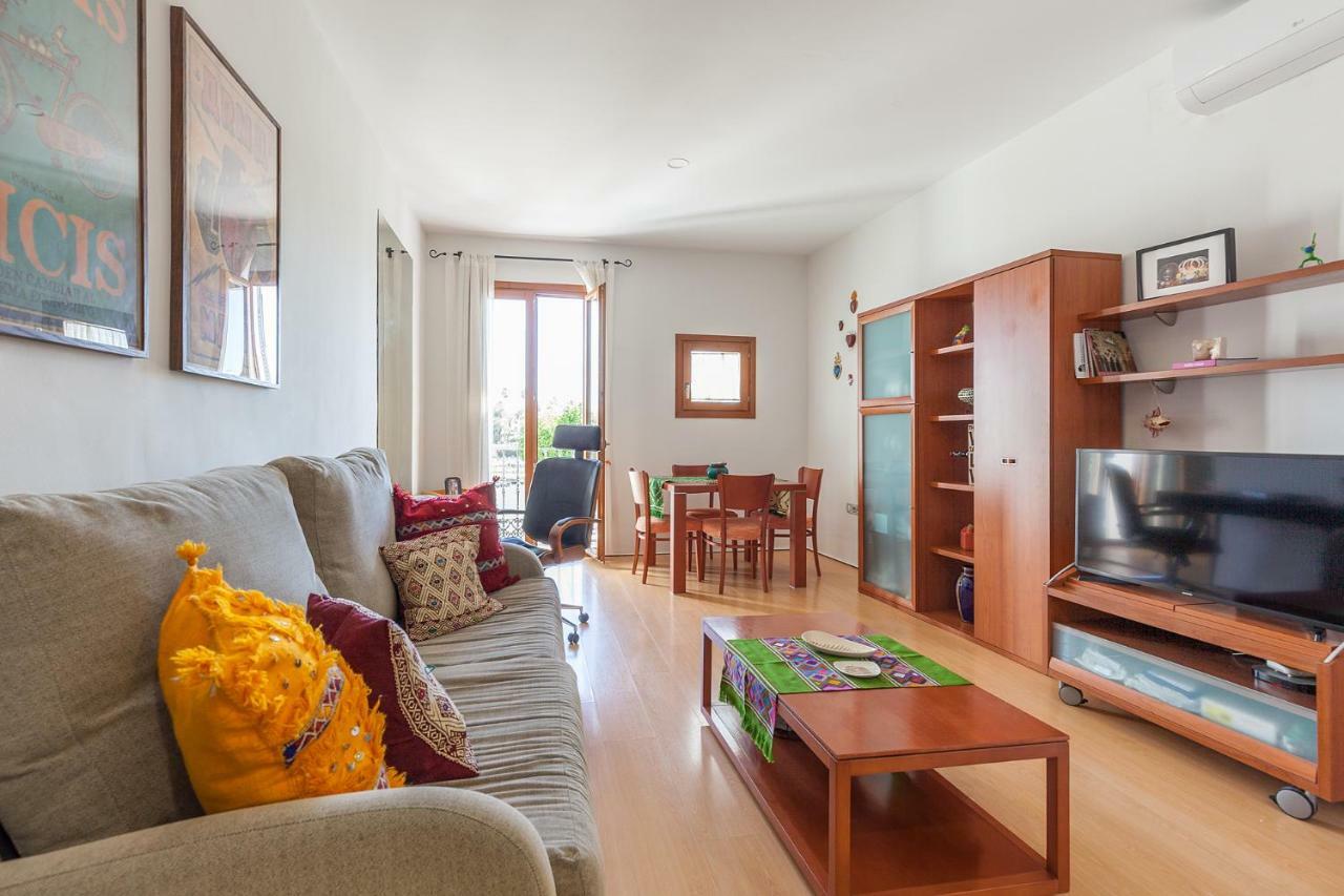 Fantastico Con Vistas Calle Betis Appartement